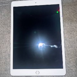 Apple iPad 7-го поколения - фото 2