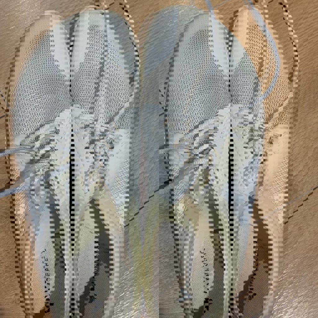 Босоногие кроссовки vivobarefoot