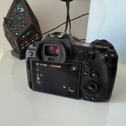 Камера Canon EOS R5 - фото 2