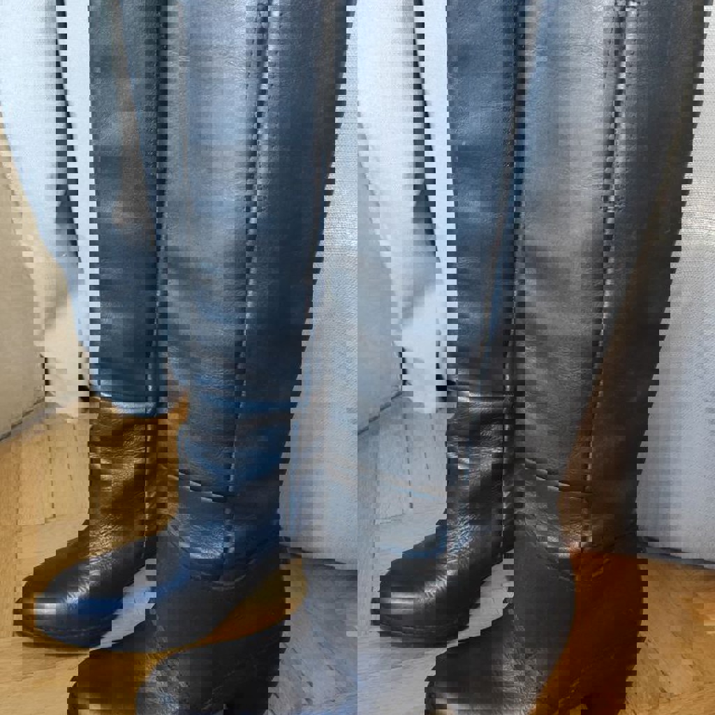 Кожаные сапоги