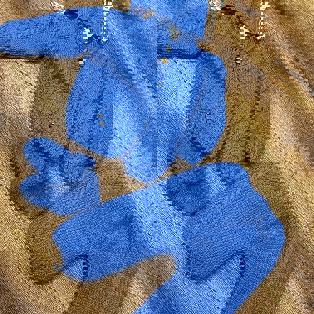 Костюм с подтяжками