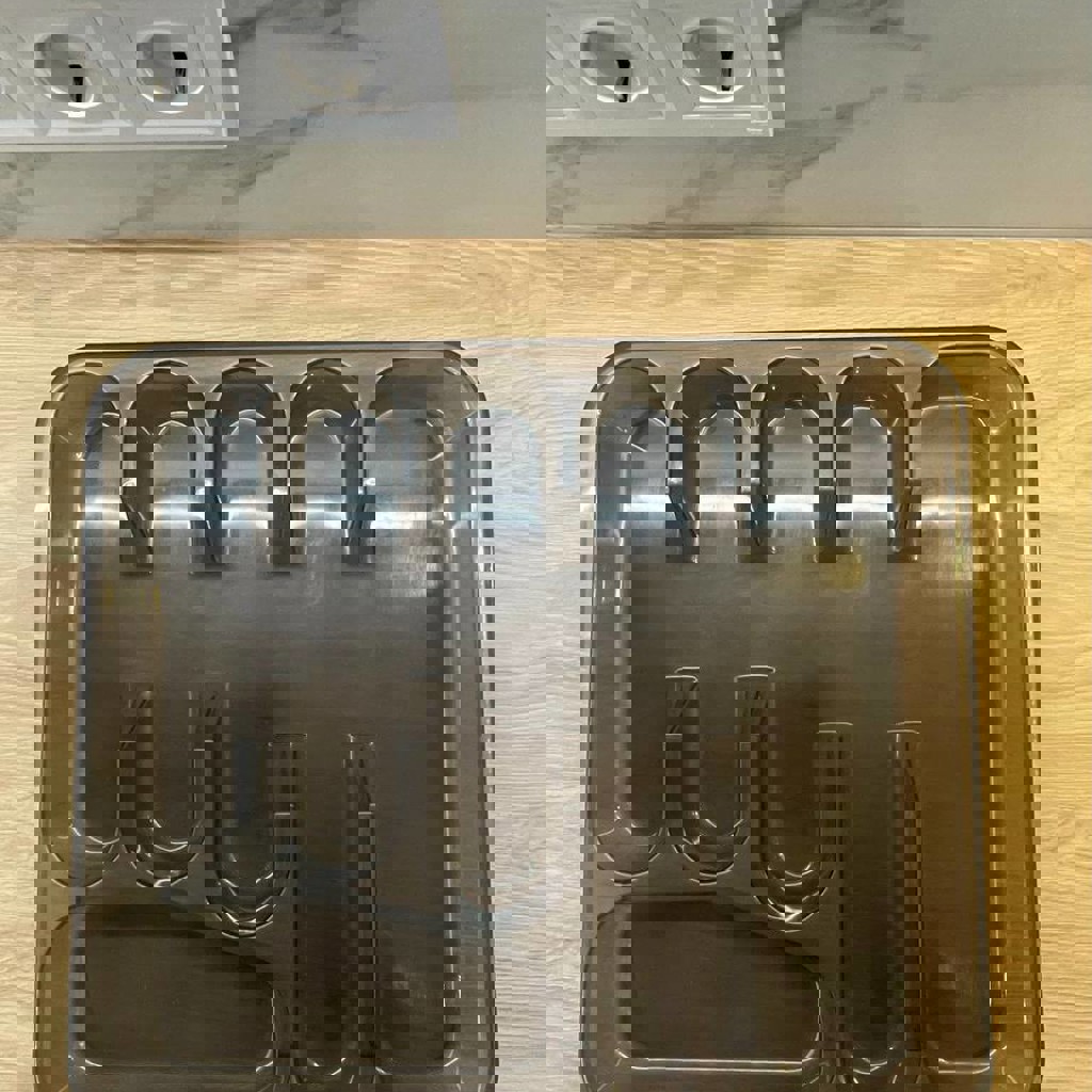 Лоток для столовых приборов