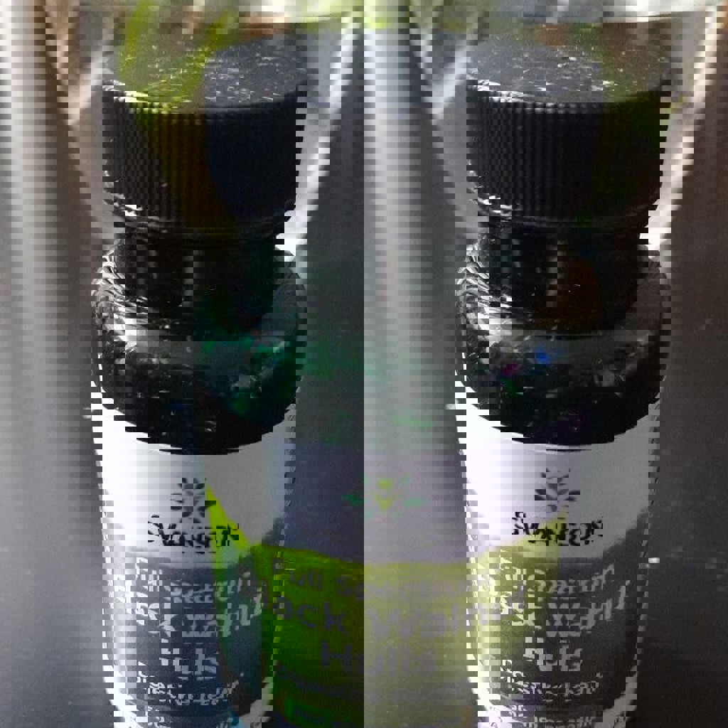 Скорлупа чёрного ореха