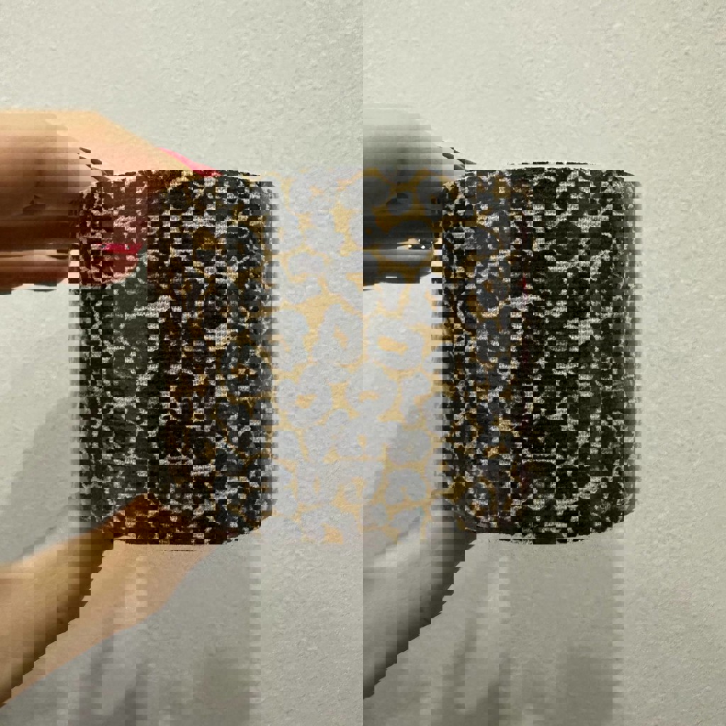 Кинезиотейп с леопардовым принтом