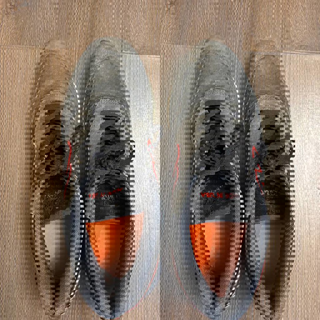 Спортивная обувь