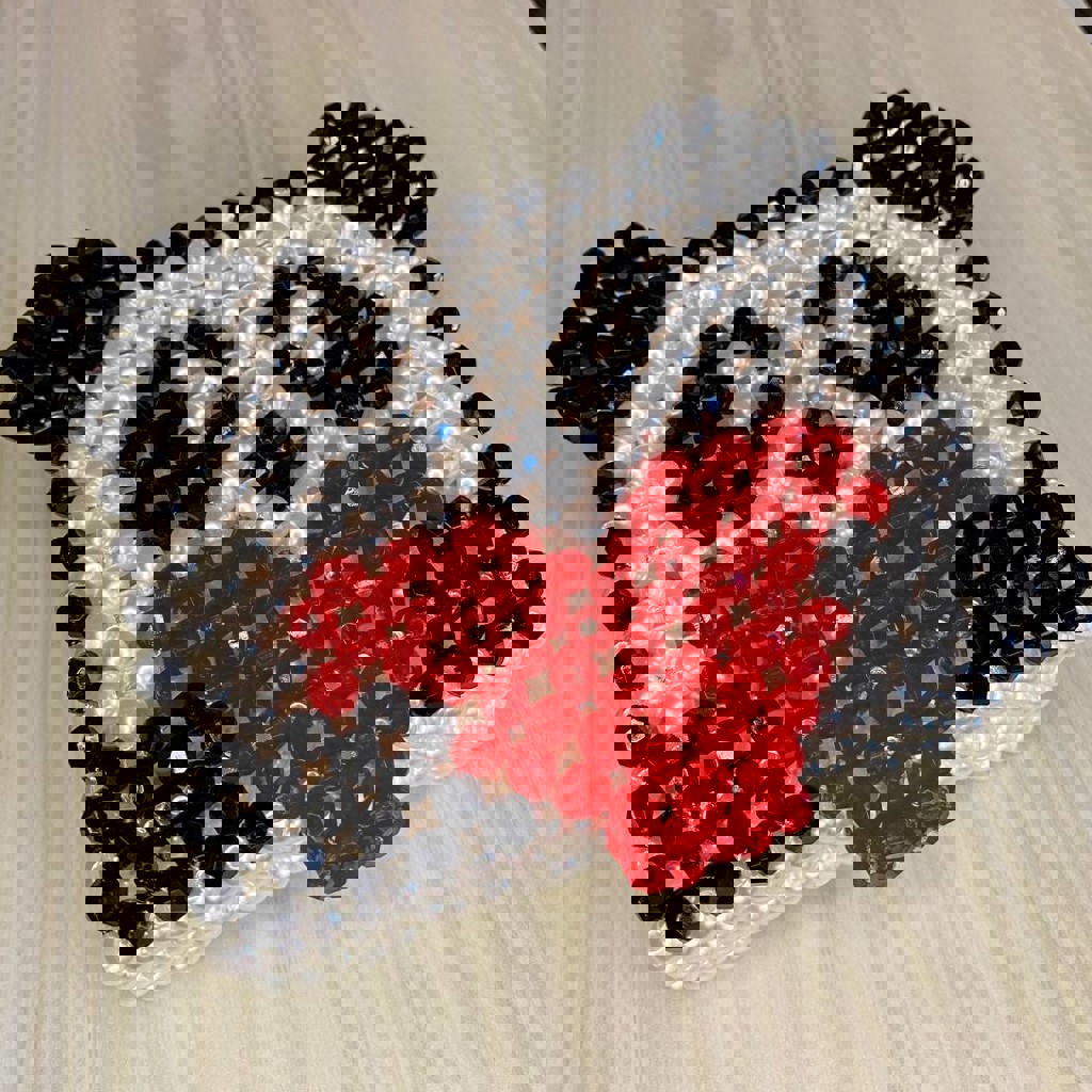 Шкатулка из бусин