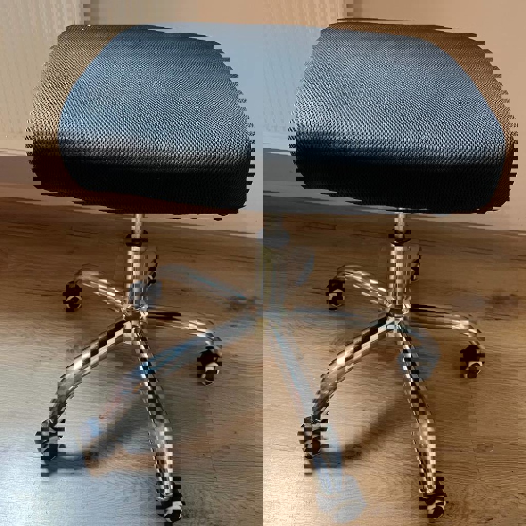 Стул офисный