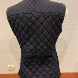 Стеганная безрукавка - фото 3