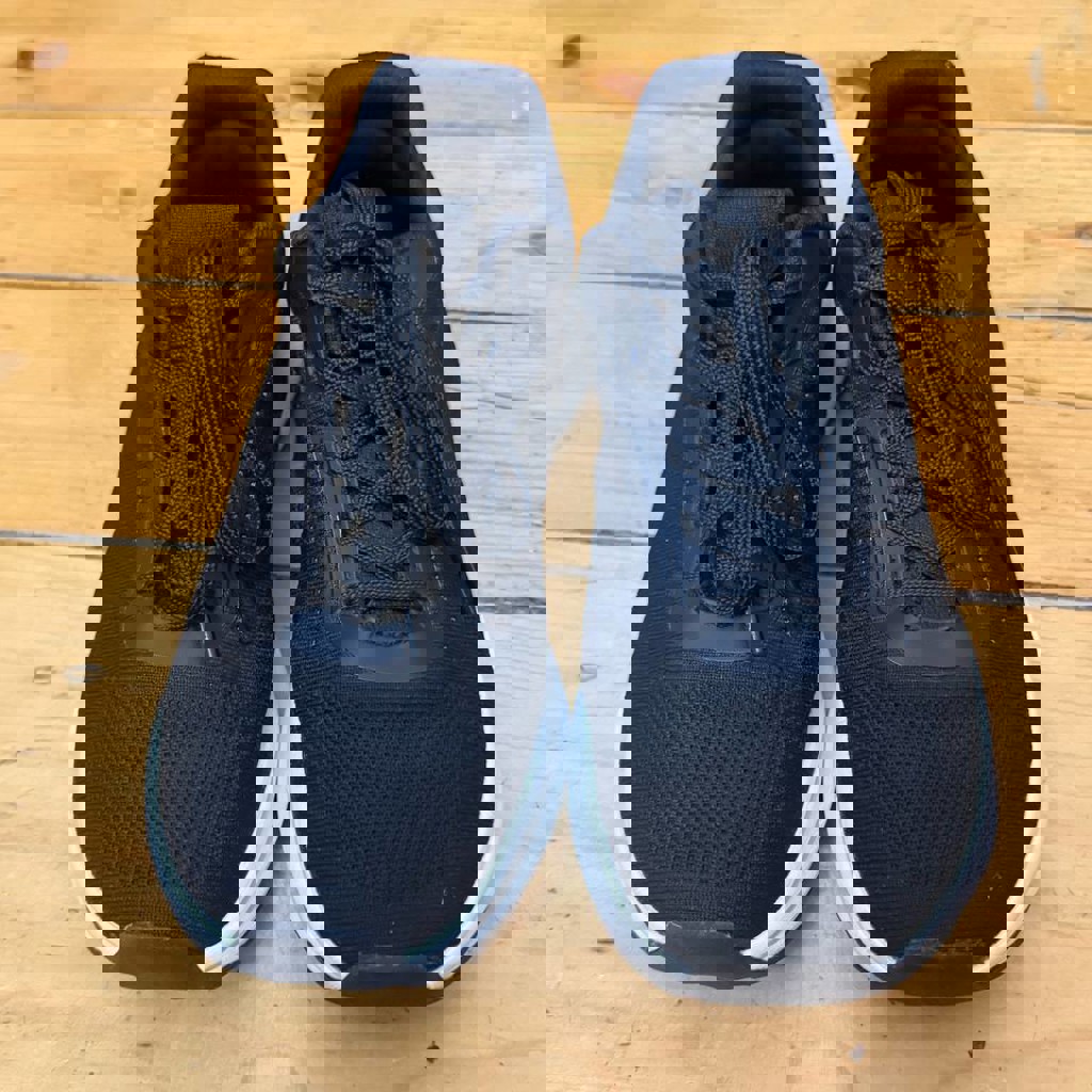 Кроссовки oysho женские