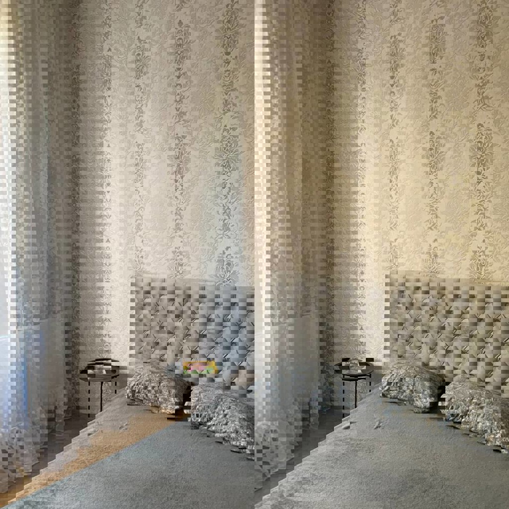 Двуспальная кровать