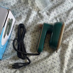 Мини-утюг с поворотной ручкой - фото 2