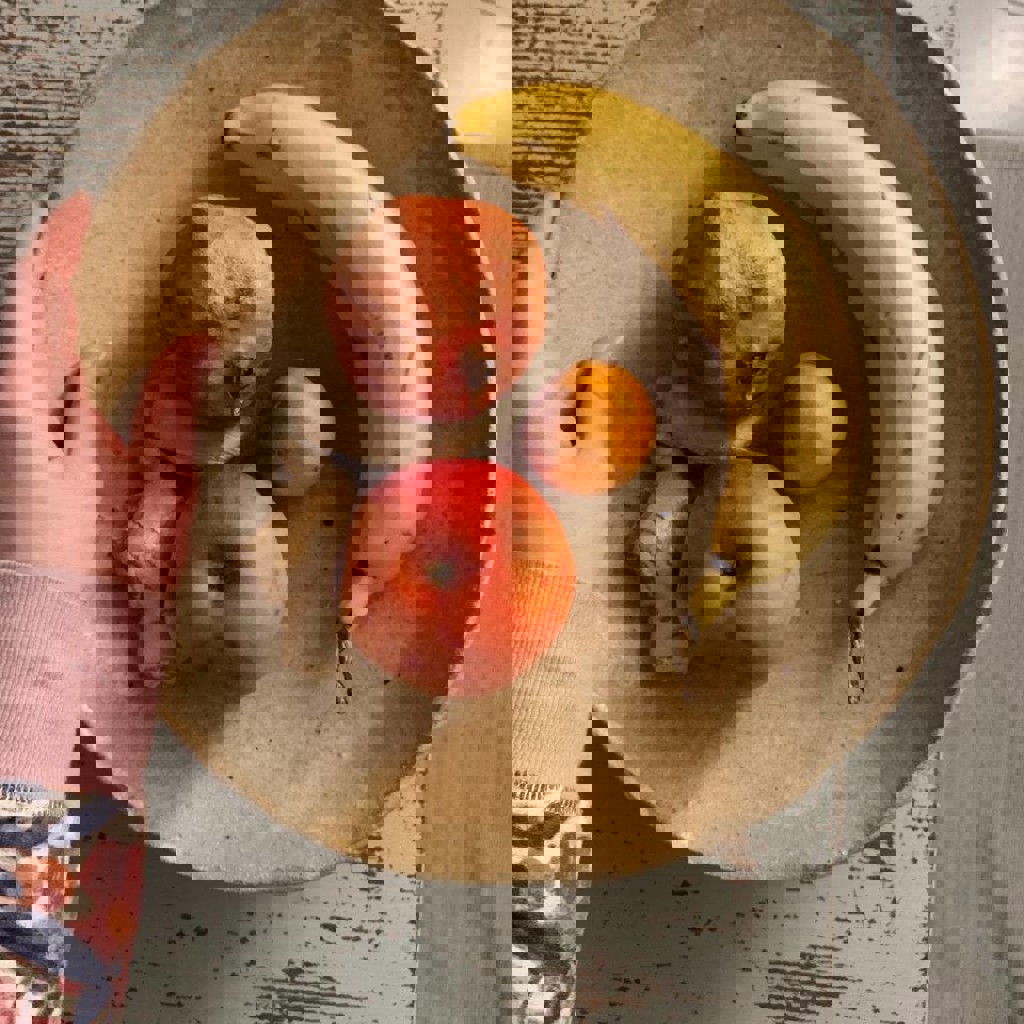 Блюдо грузинской керамической мастерской 'otkhi'