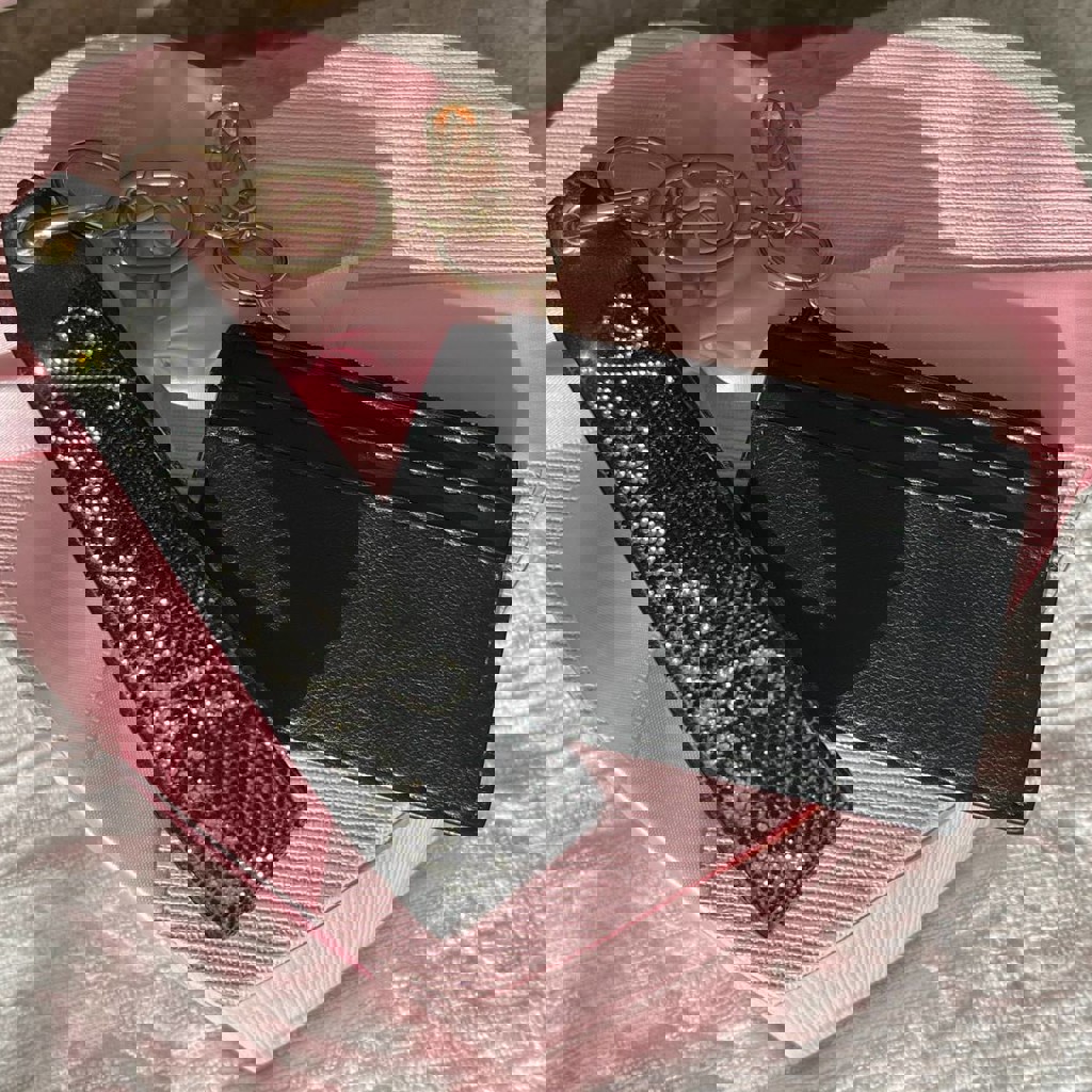 Кардхолдер и брелок