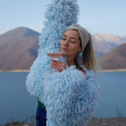 Шуба йети небесно-голубая - фото 4