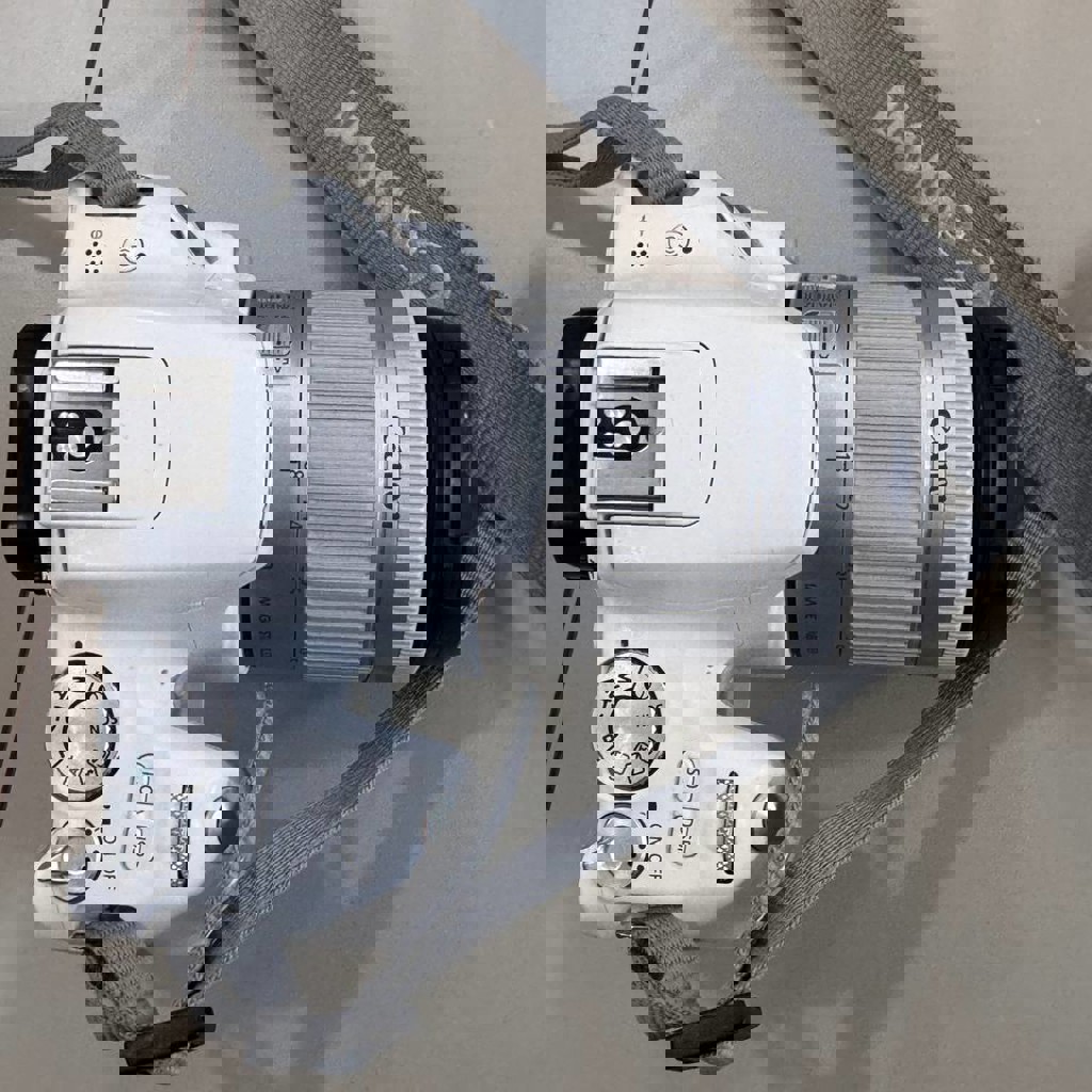 Фотоаппарат Canon EOS 200D