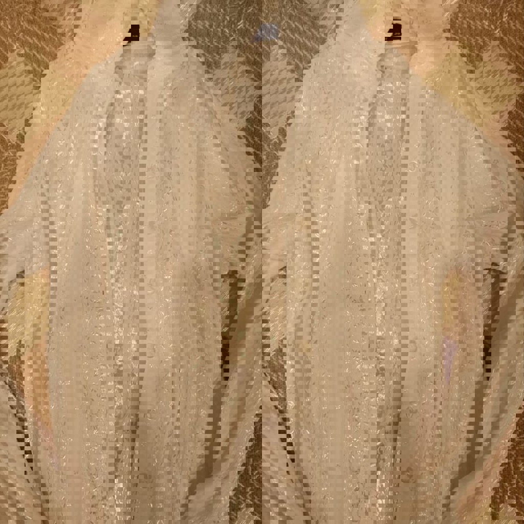 Рубашка белая с узорами