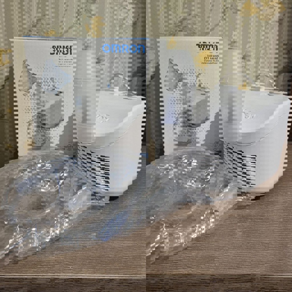 Ингалятор компрессионный Omron C101 Essential