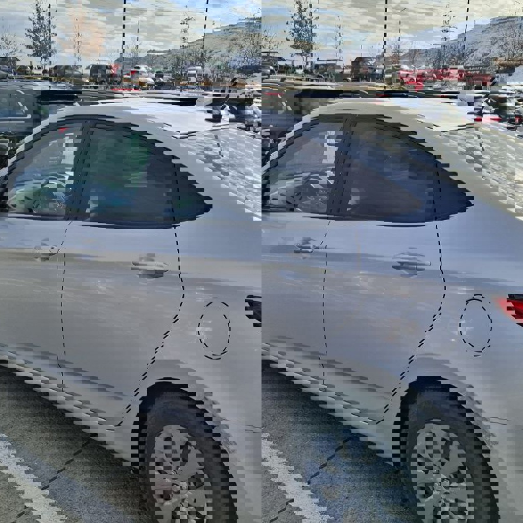 Автомобиль