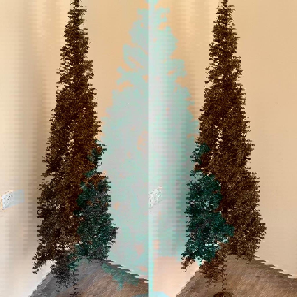 Искусственная новогодняя елка