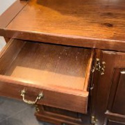 Старинный шкаф - фото 4