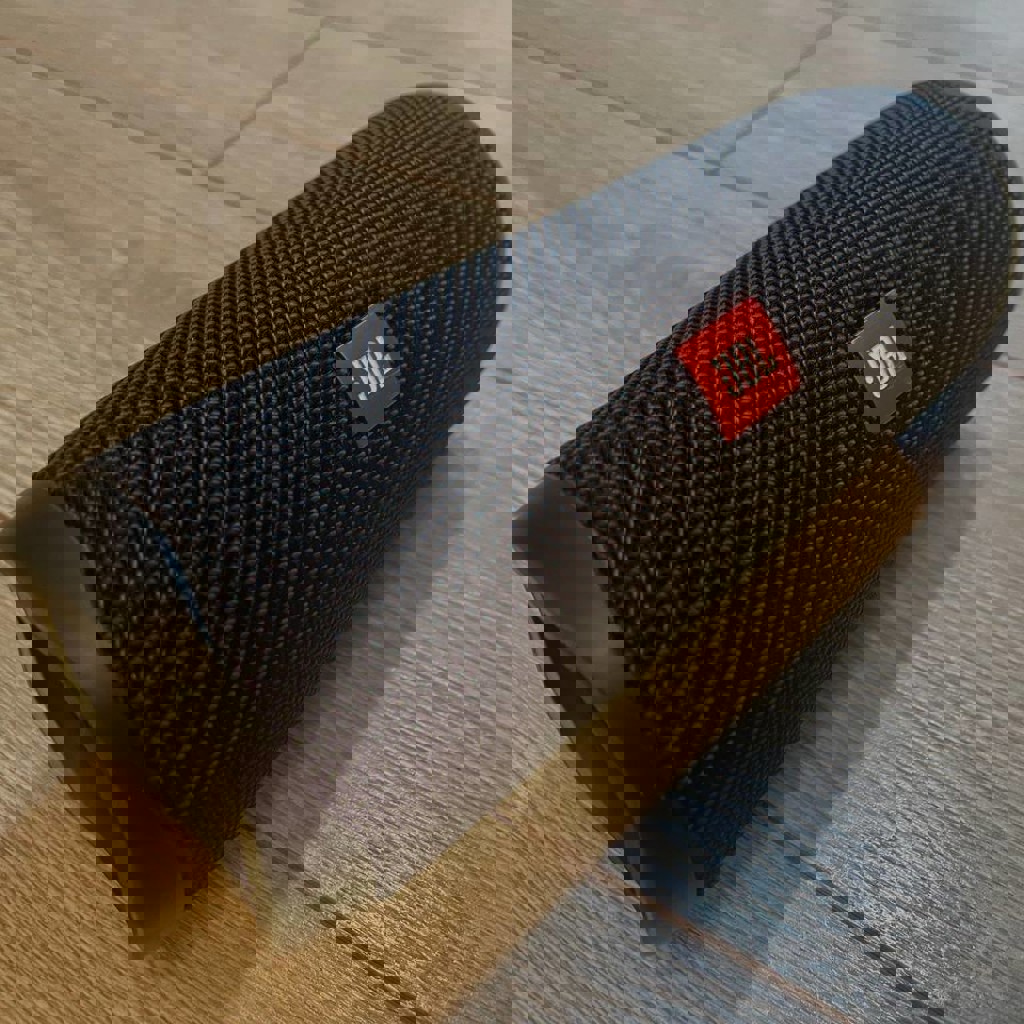 Bluetooth-колонка JBL Flip 5