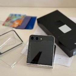 Samsung Galaxy Z Flip 5 - фото 2