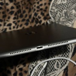 Apple iPad 8 - фото 2