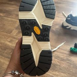 Кроссовки - фото 2