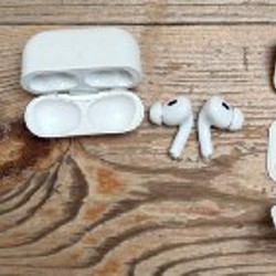 Apple AirPods Pro 2 - фото 2