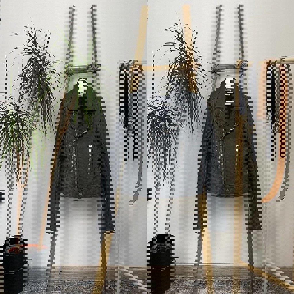 Косуха Balenciaga Classic Lambskin Biker Jacket