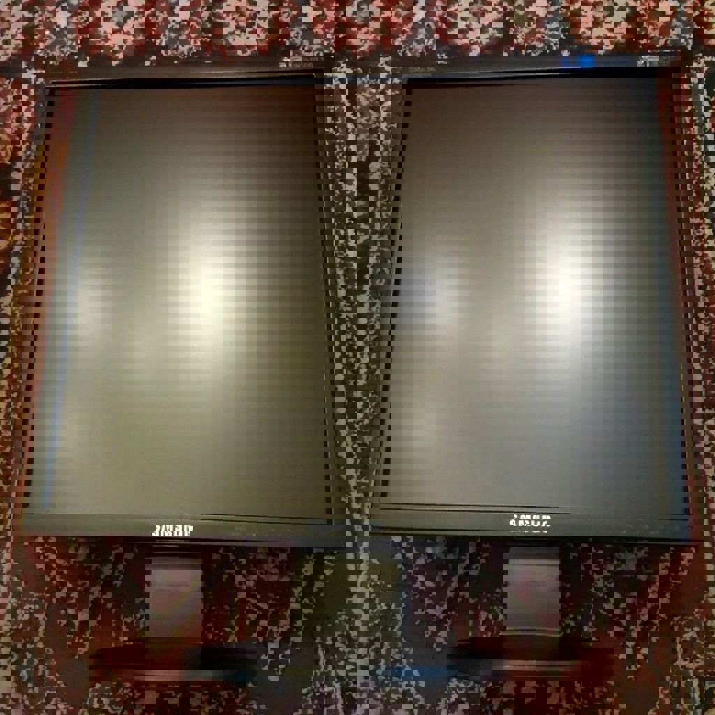 Монитор Samsung 943N