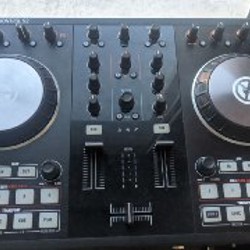DJ пульт Traktor Kontrol S2 Mark 2 - фото 2