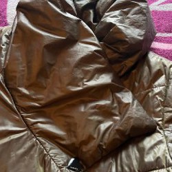 Женская куртка болотного цвета - фото 5