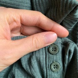 Зеленый кроп-лонгслив - фото 2