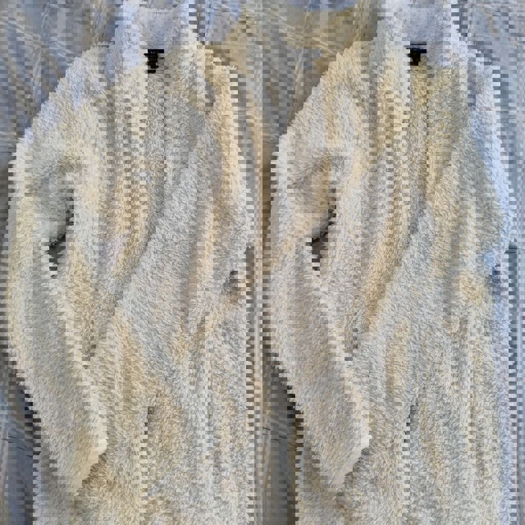 Пушистая кофта