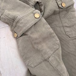 Брюки-карго оливкового цвета - фото 4