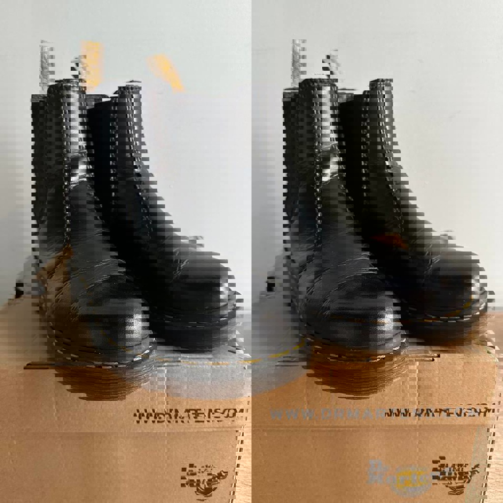 Челси Dr. Martens