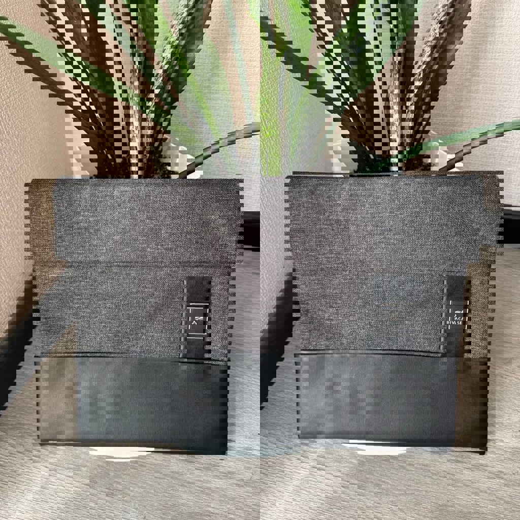 Чехол для ноутбука Rivacase