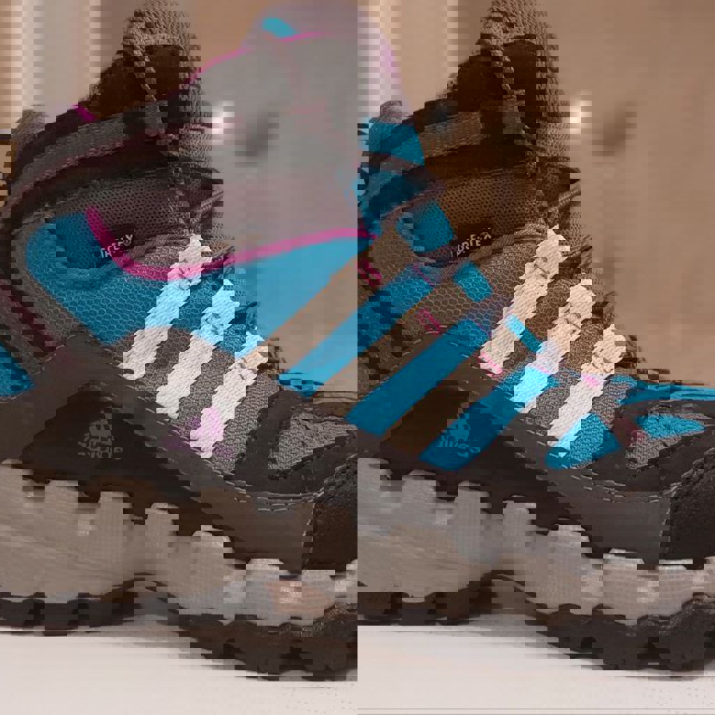 Кроссовки Adidas