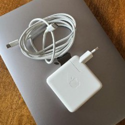 Apple MacBook Pro 13' (2020) - фото 5