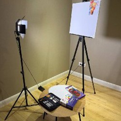 Универсальный видеосвет на штативе - фото 1