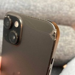 IPhone 15 - фото 3