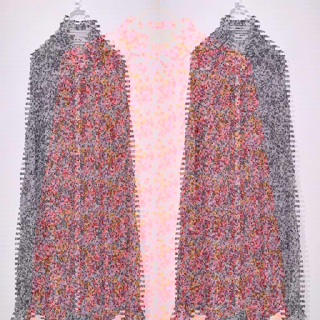 Блузка в цветочек