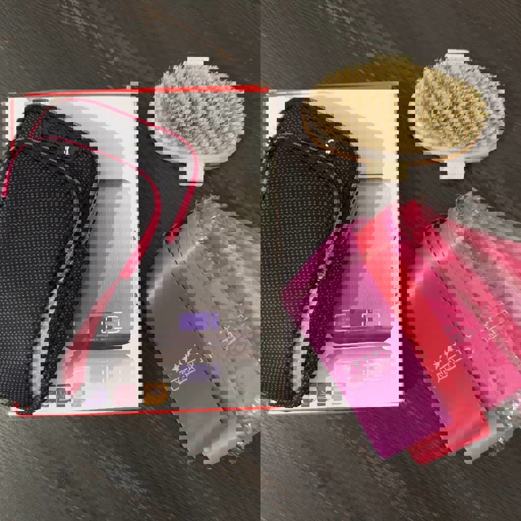 Массажная щетка