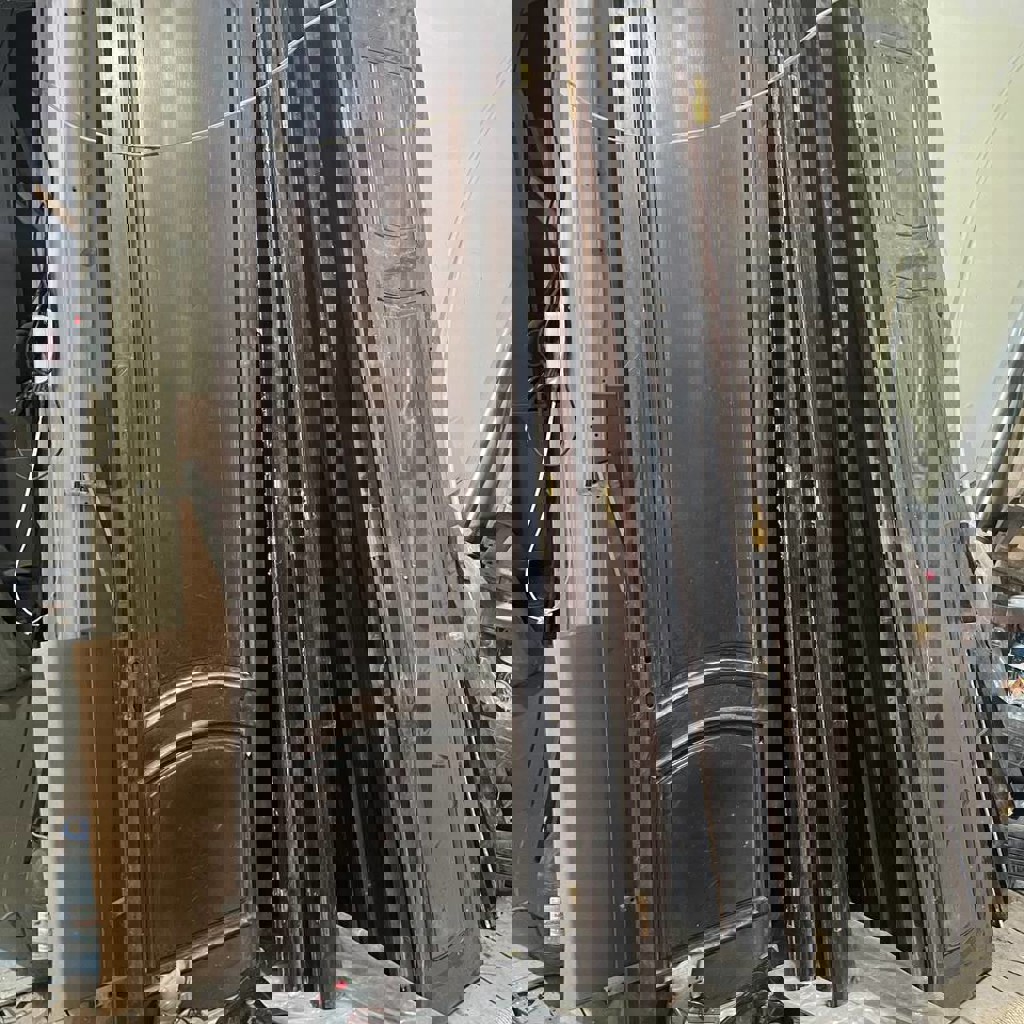 Двери из натурального дерева