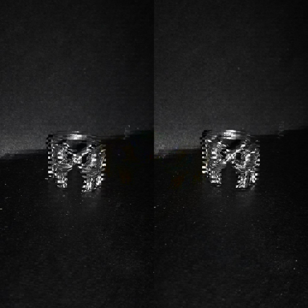 Кольцо в форме двух слоников