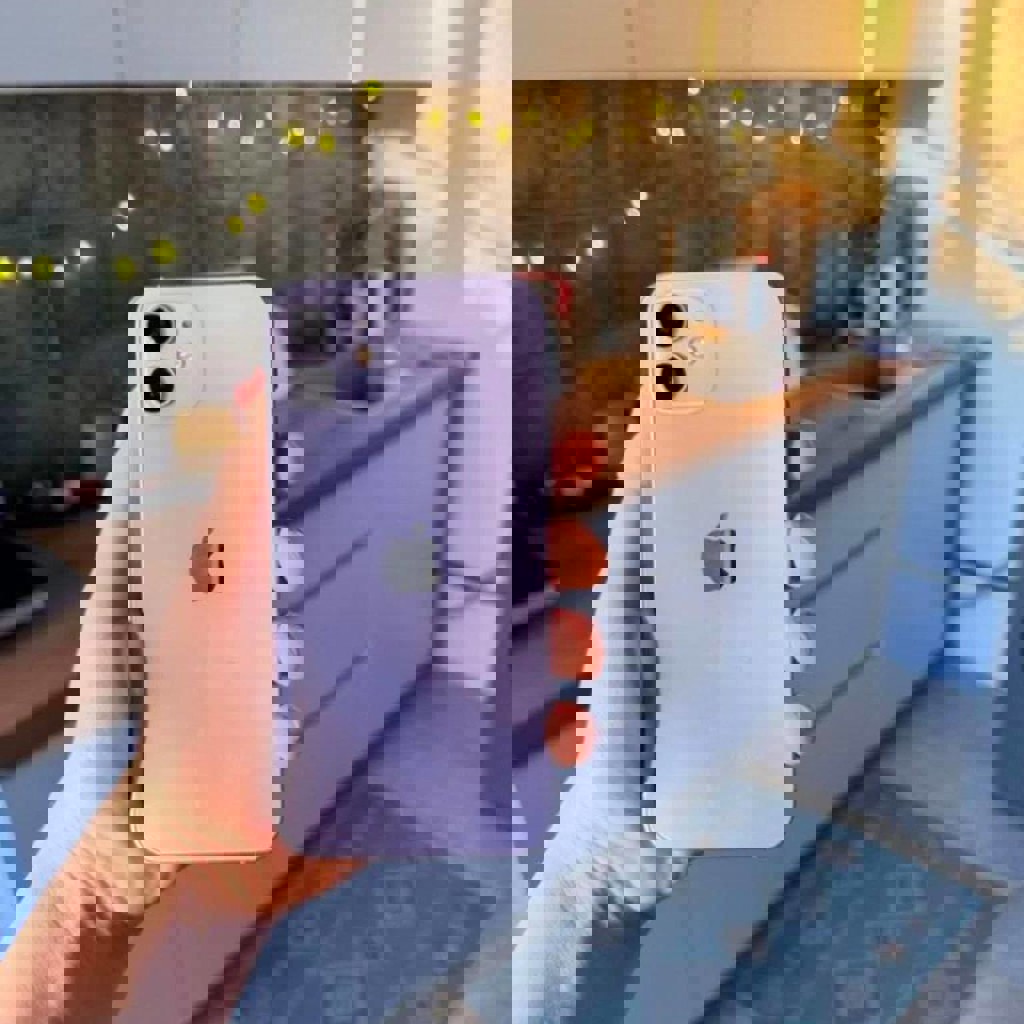 IPhone 12 64GB Purple