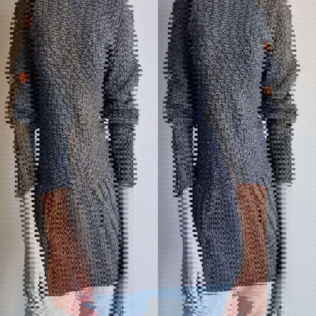 Свитер укороченный