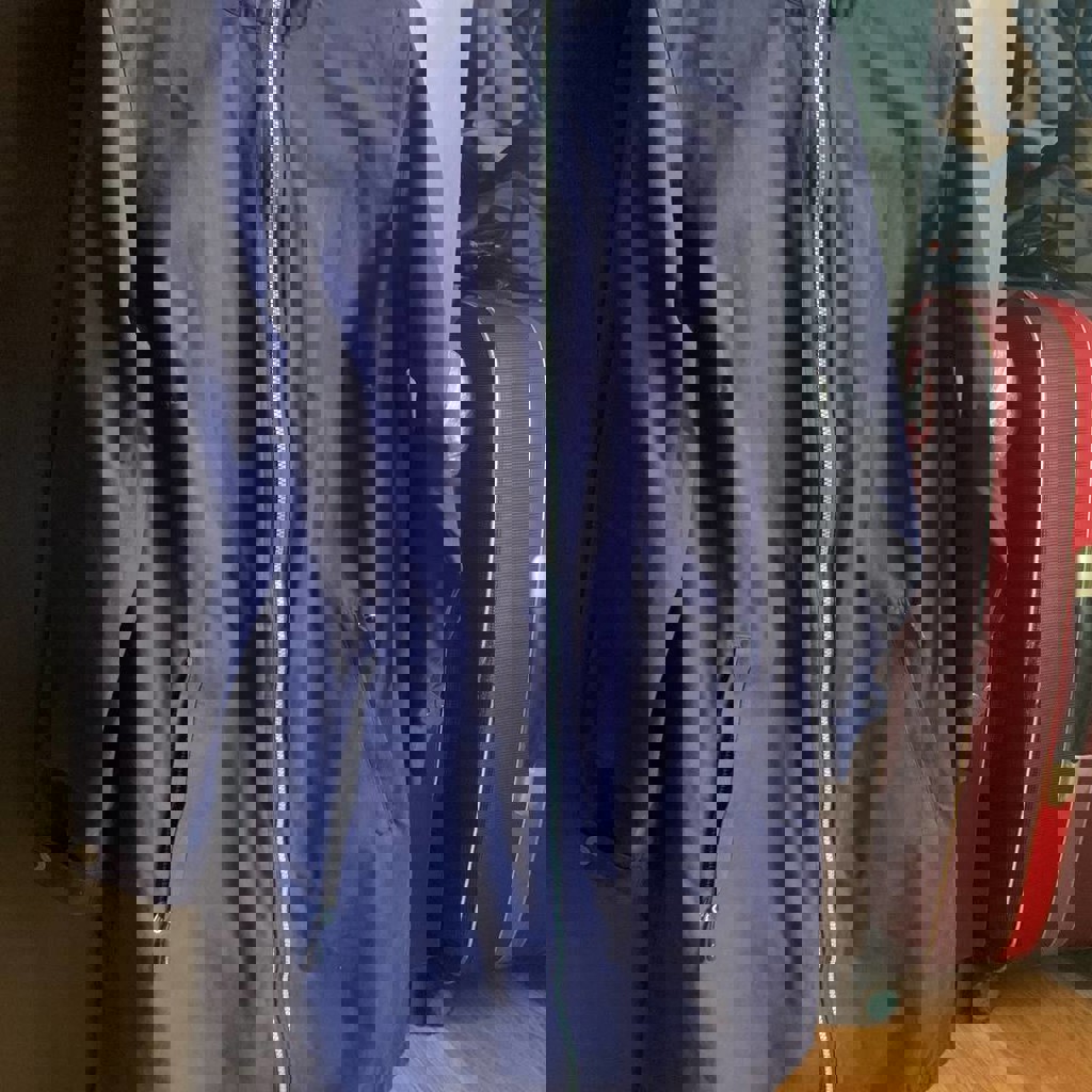 Куртка-ветровка