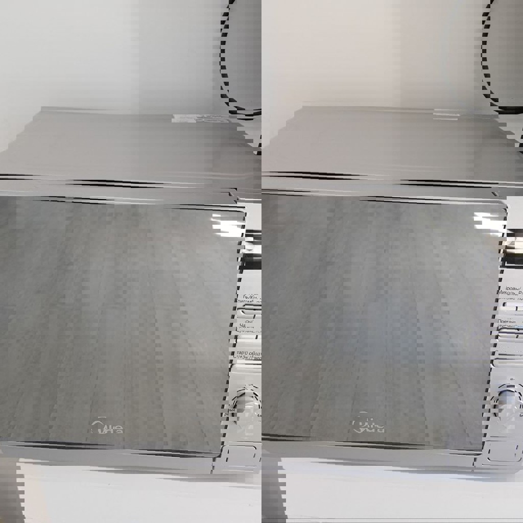 Микроволновка Midea